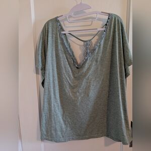 Shien Curve Lace-back V-Neck Women's Top - Sage Green